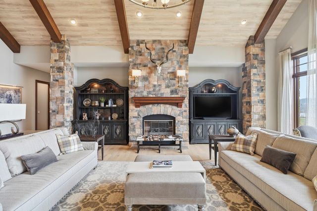 1 Rivers Pointe Drive, Hebron, KY 41048