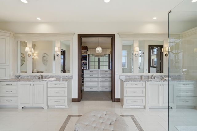 1 Rivers Pointe Drive, Hebron, KY 41048