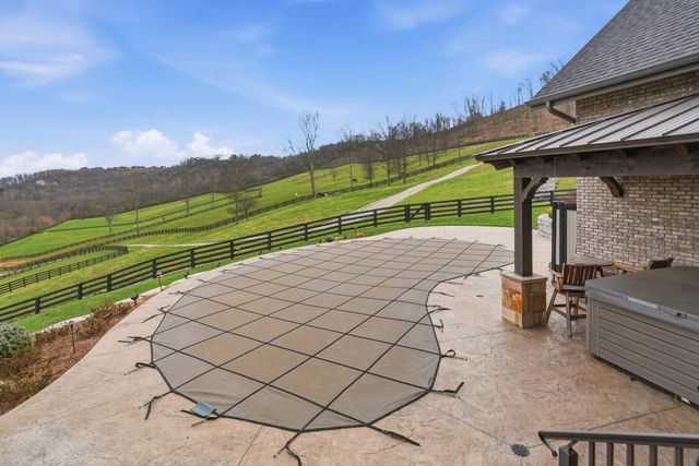 1 Rivers Pointe Drive, Hebron, KY 41048