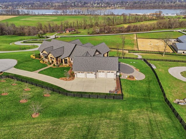 1 Rivers Pointe Drive, Hebron, KY 41048
