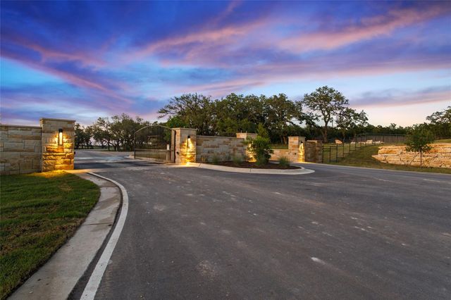 107 E. Flying Owl DR, Johnson City, TX 78636