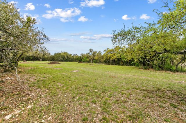 107 E. Flying Owl DR, Johnson City, TX 78636