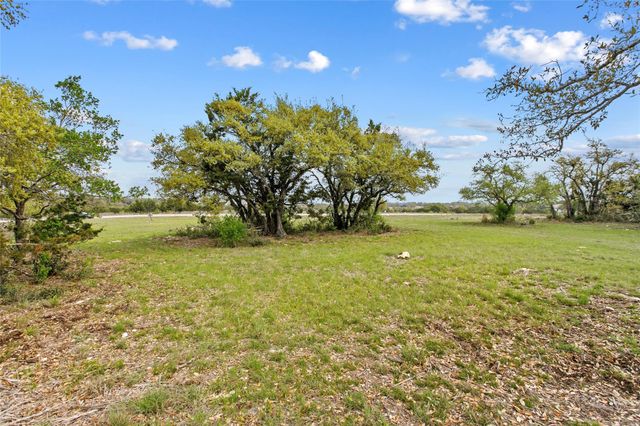 107 E. Flying Owl DR, Johnson City, TX 78636