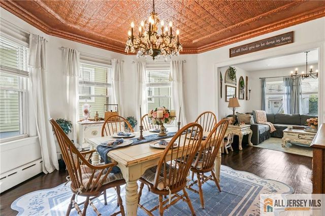 6 Thomas Street, Sayreville, NJ 08872