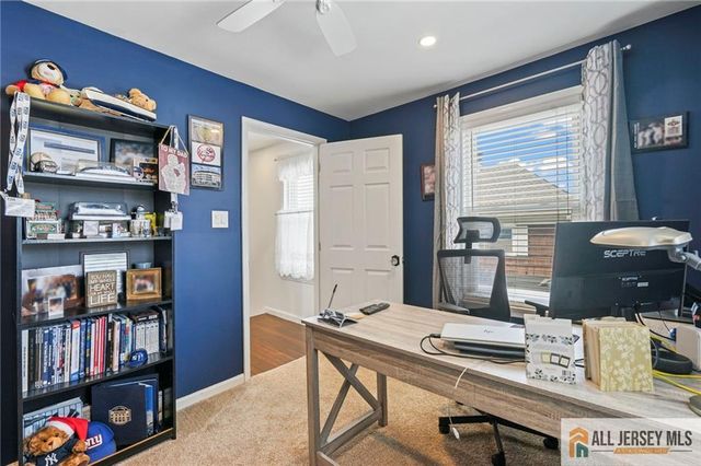 6 Thomas Street, Sayreville, NJ 08872