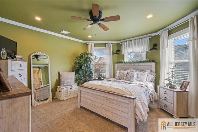 6 Thomas Street, Sayreville, NJ 08872