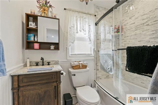 6 Thomas Street, Sayreville, NJ 08872