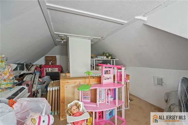 6 Thomas Street, Sayreville, NJ 08872