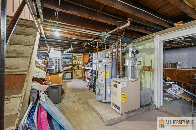 6 Thomas Street, Sayreville, NJ 08872