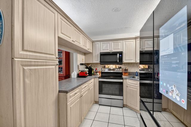 815 Sky Pine Way B1, Greenacres, FL 33415