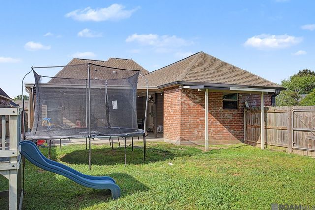 9305 Rue De Benoit, Denham Springs, LA 70706