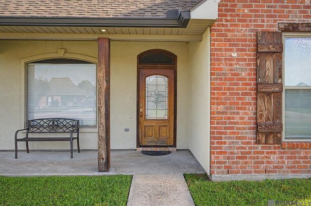 9305 Rue De Benoit, Denham Springs, LA 70706