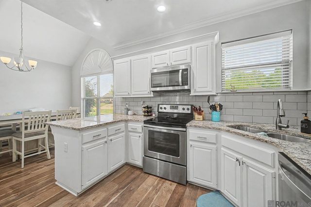 9305 Rue De Benoit, Denham Springs, LA 70706