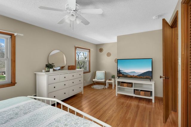 3020 Woodlark Lane, Eagan, MN 55121