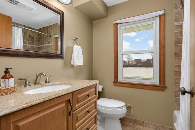 3020 Woodlark Lane, Eagan, MN 55121