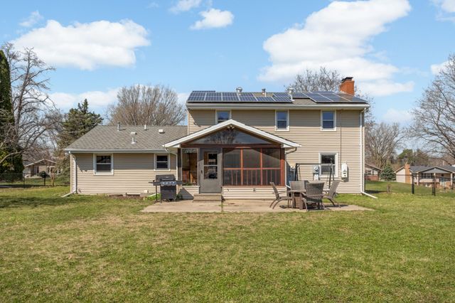 3020 Woodlark Lane, Eagan, MN 55121