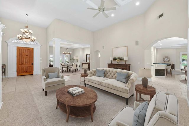 6660 N St Catherine Court, Fresno, CA 93711