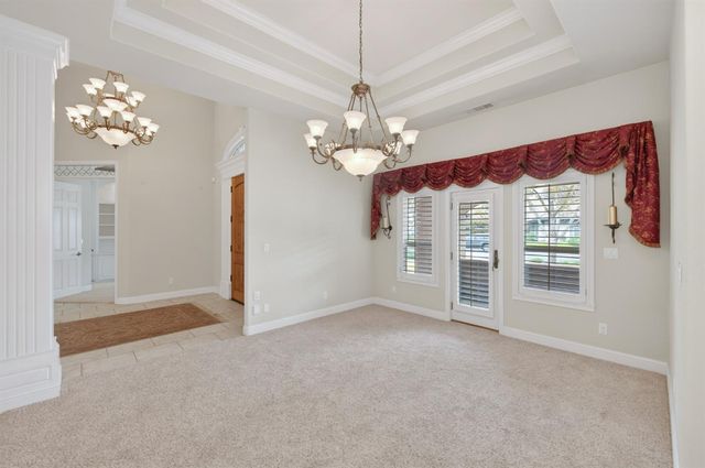 6660 N St Catherine Court, Fresno, CA 93711