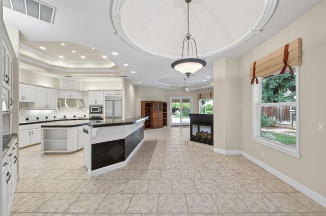 6660 N St Catherine Court, Fresno, CA 93711