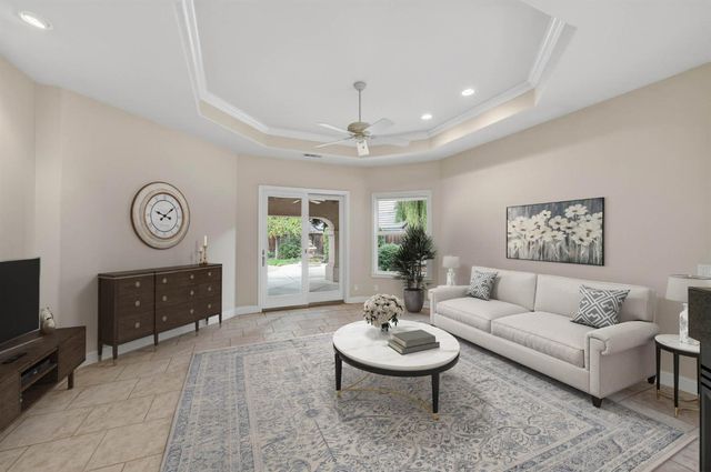 6660 N St Catherine Court, Fresno, CA 93711