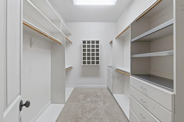 6660 N St Catherine Court, Fresno, CA 93711