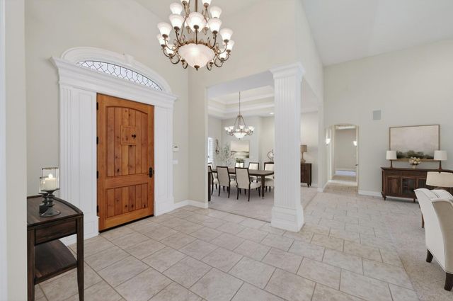 6660 N St Catherine Court, Fresno, CA 93711