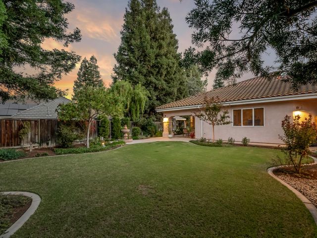 6660 N St Catherine Court, Fresno, CA 93711