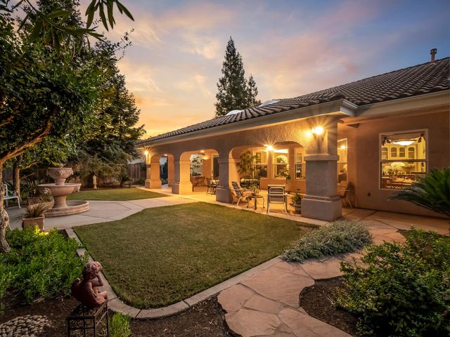 6660 N St Catherine Court, Fresno, CA 93711