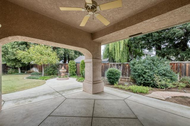 6660 N St Catherine Court, Fresno, CA 93711