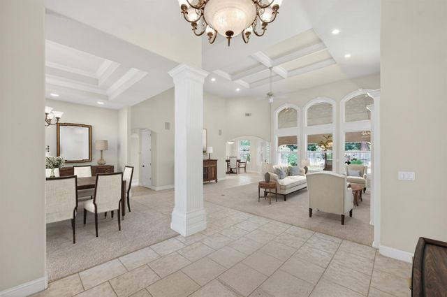 6660 N St Catherine Court, Fresno, CA 93711