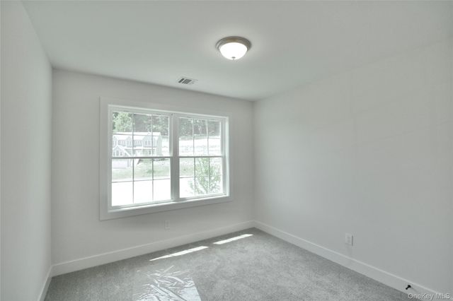 84 Frank Street, New Windsor, NY 12553