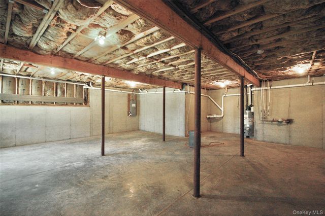 84 Frank Street, New Windsor, NY 12553