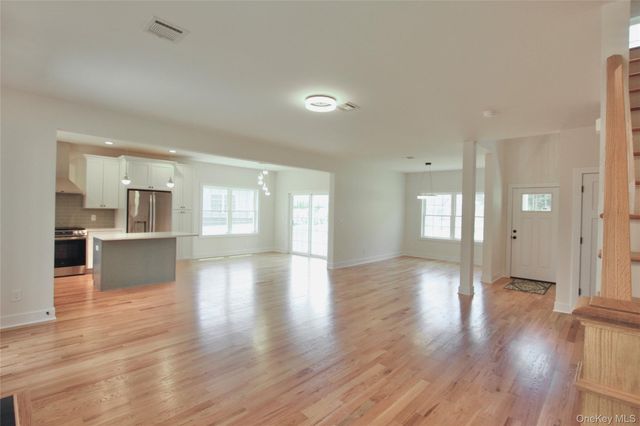 84 Frank Street, New Windsor, NY 12553