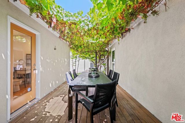 10625 Esther Avenue, Los Angeles, CA 90064