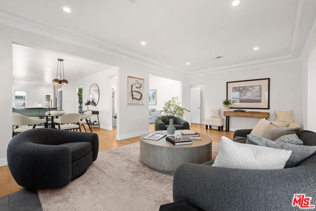 10625 Esther Avenue, Los Angeles, CA 90064