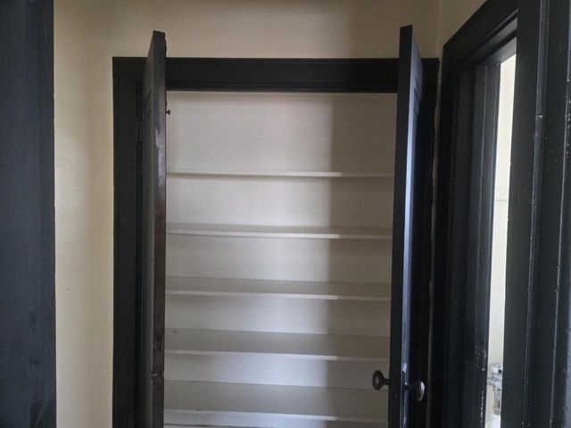 915 N 24th STREET, Milwaukee, WI 53233