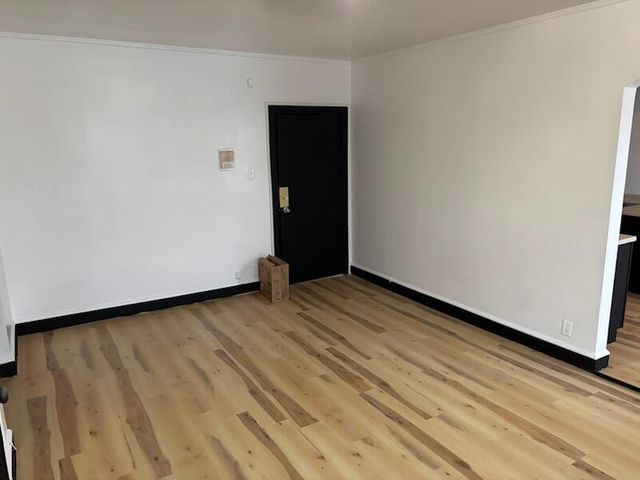 915 N 24th STREET, Milwaukee, WI 53233