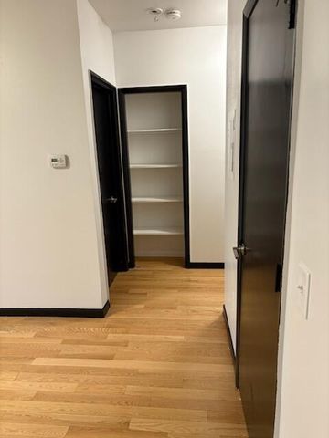 915 N 24th STREET, Milwaukee, WI 53233