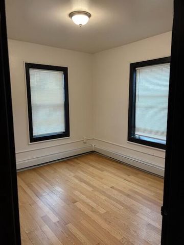 915 N 24th STREET, Milwaukee, WI 53233