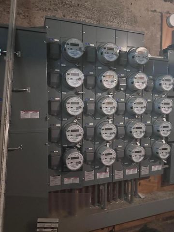 915 N 24th STREET, Milwaukee, WI 53233