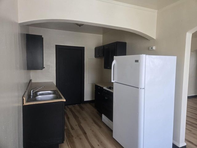 915 N 24th STREET, Milwaukee, WI 53233