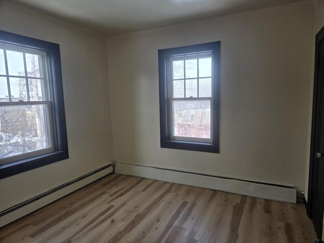 915 N 24th STREET, Milwaukee, WI 53233