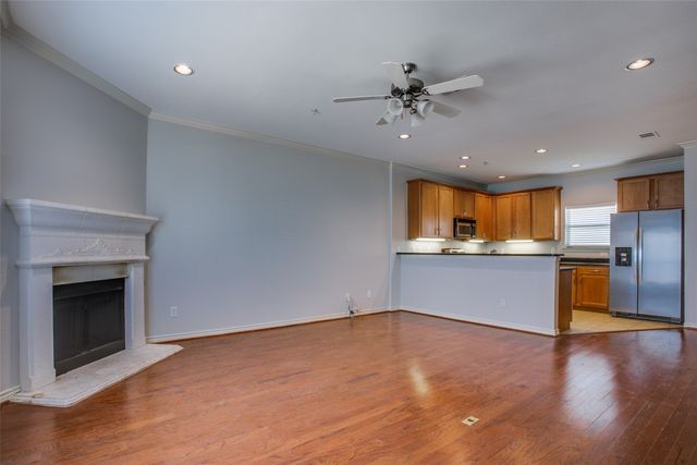 2415 Stutz Drive C, Dallas, TX 75235