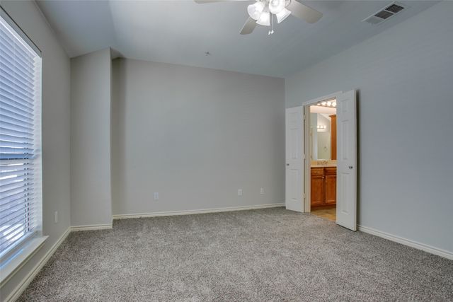 2415 Stutz Drive C, Dallas, TX 75235
