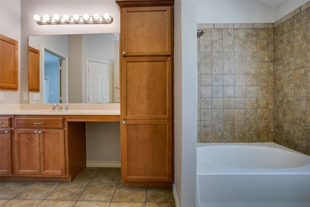 2415 Stutz Drive C, Dallas, TX 75235