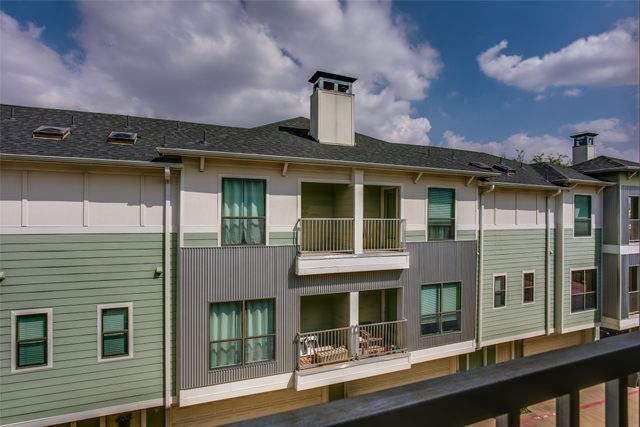 2415 Stutz Drive C, Dallas, TX 75235