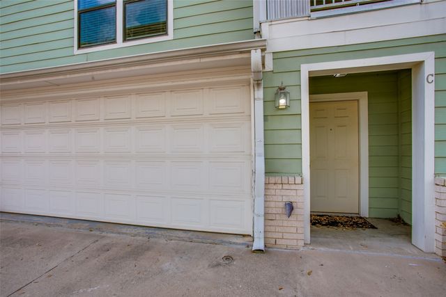2415 Stutz Drive C, Dallas, TX 75235