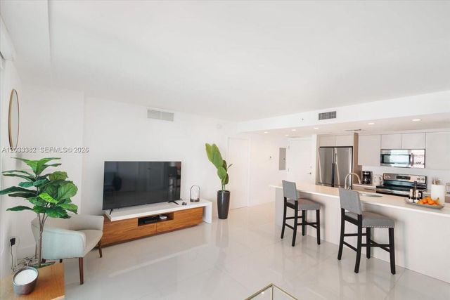 1150 101st St 502, Bay Harbor Islands, FL 33154