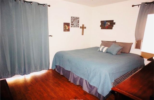 1409 Hawk Tree Drive, College Station, TX 77845