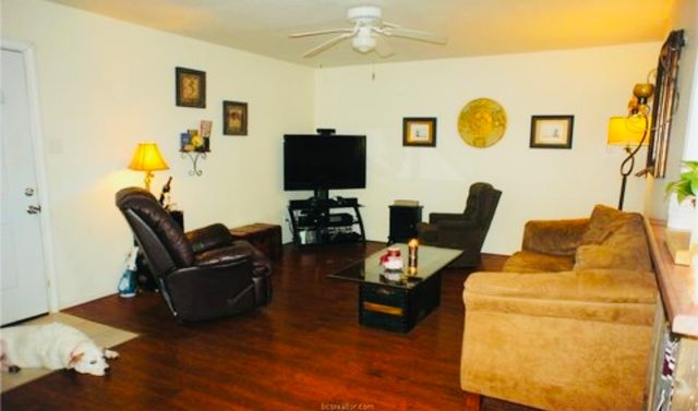 1409 Hawk Tree Drive, College Station, TX 77845